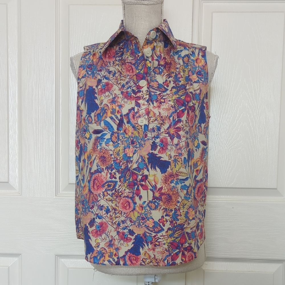 Gilner Farrar Sleeveless Floral Button-Front Top in Multicolor